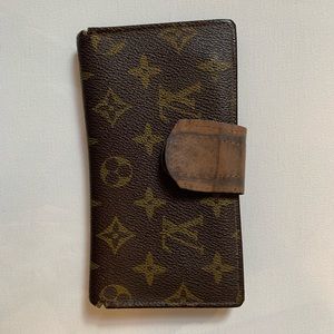 LV Wallet